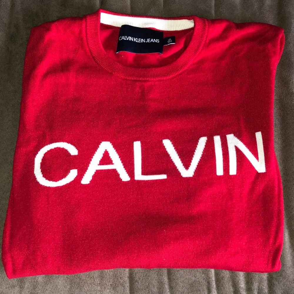 Calvin Klein Sweater !